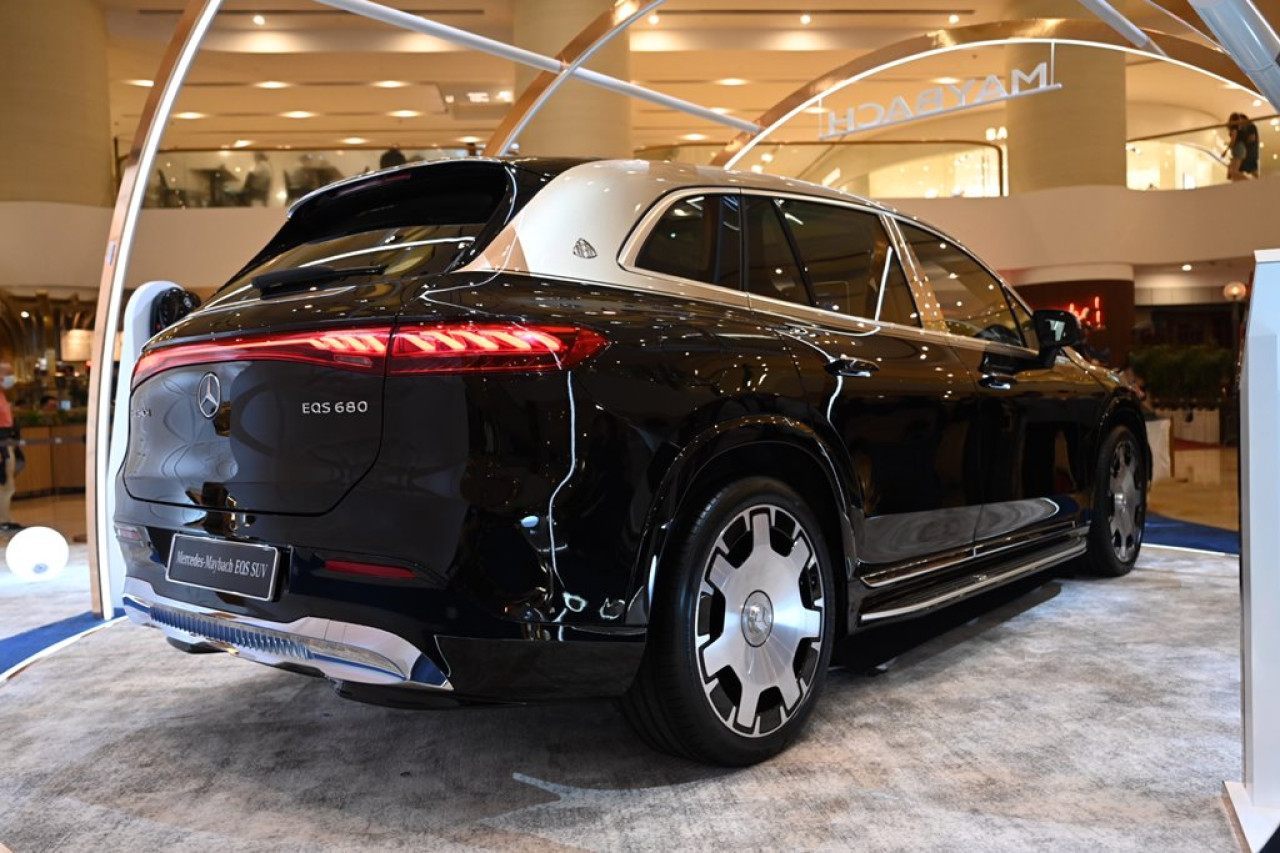 Mercedes-Maybach EQS SUV 正式在香港推出