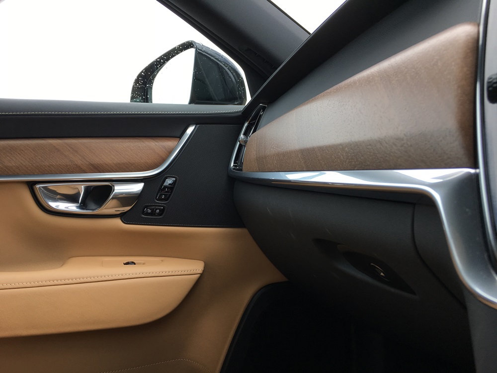 Volvo V90 T6 車廂篇